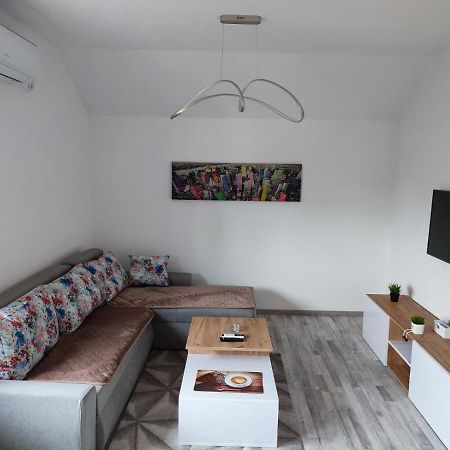 Bella Apartman Brčko Exteriör bild